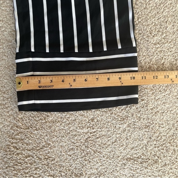 INC International Concepts. Size Small. Cropped Wide Leg Pants. Stripped - Picture 5 of 7